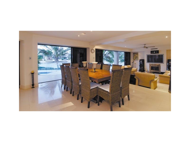 Paradise Waters QLD 4217