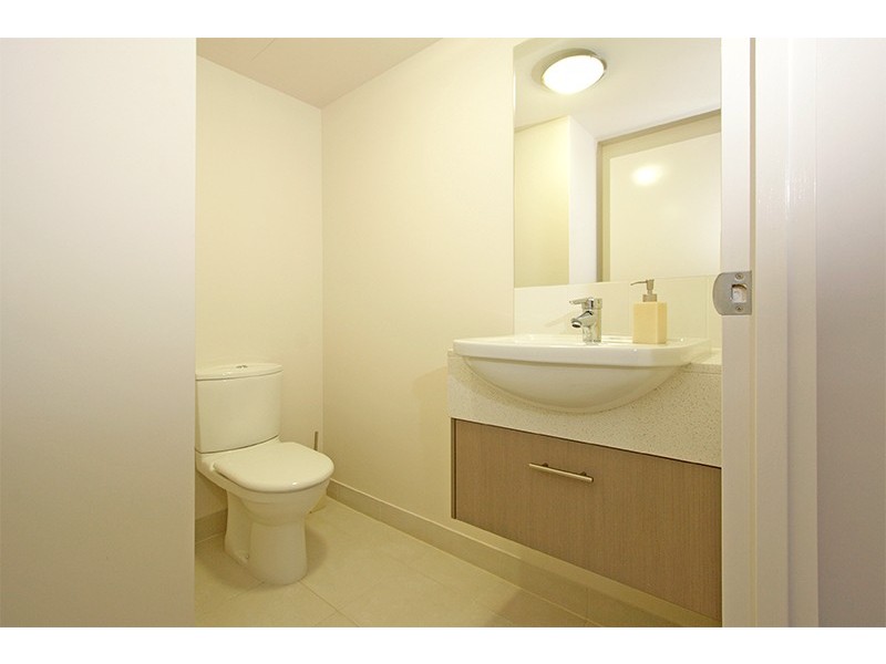 2 Activa Way, Hope Island QLD 4212