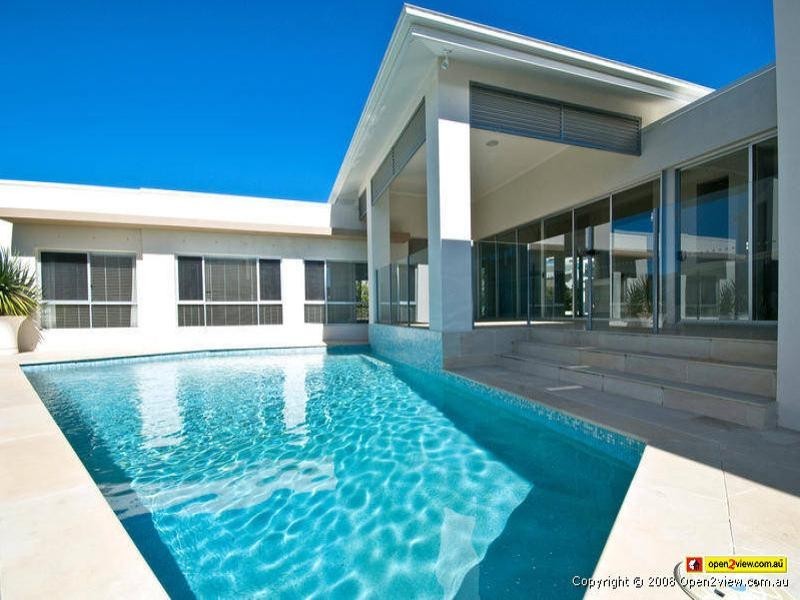 5004 Riverwood Grove, Royal Pines, Ashmore QLD 4214