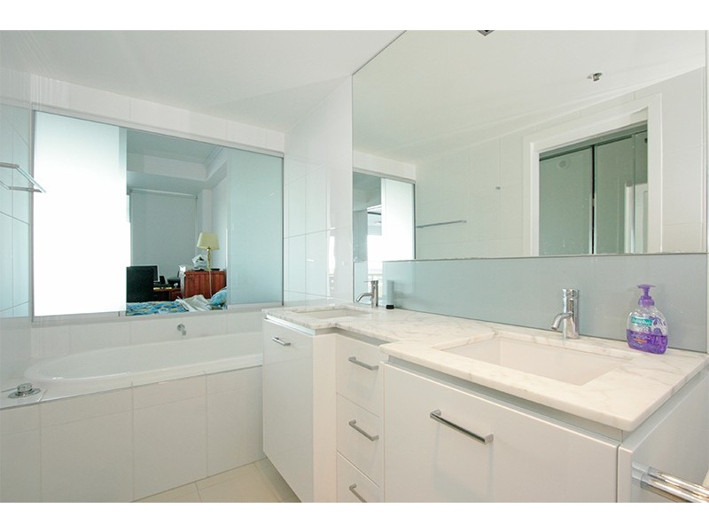 Labrador QLD 4215