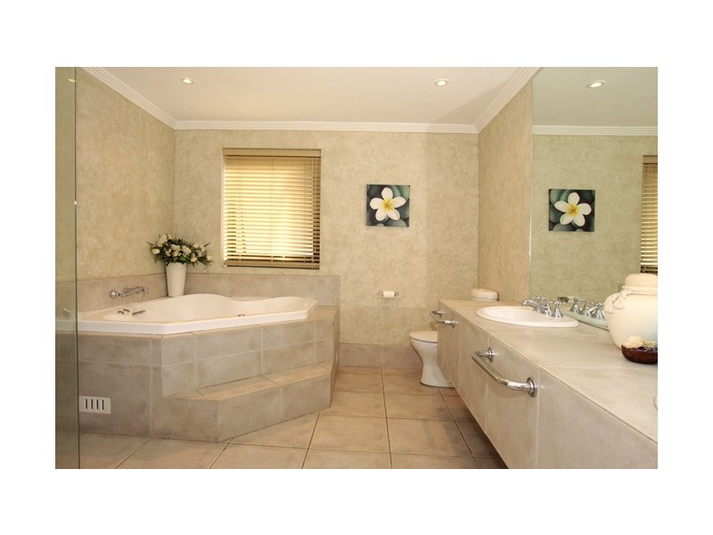 62 St George Crescent, Sandy Point NSW 2172