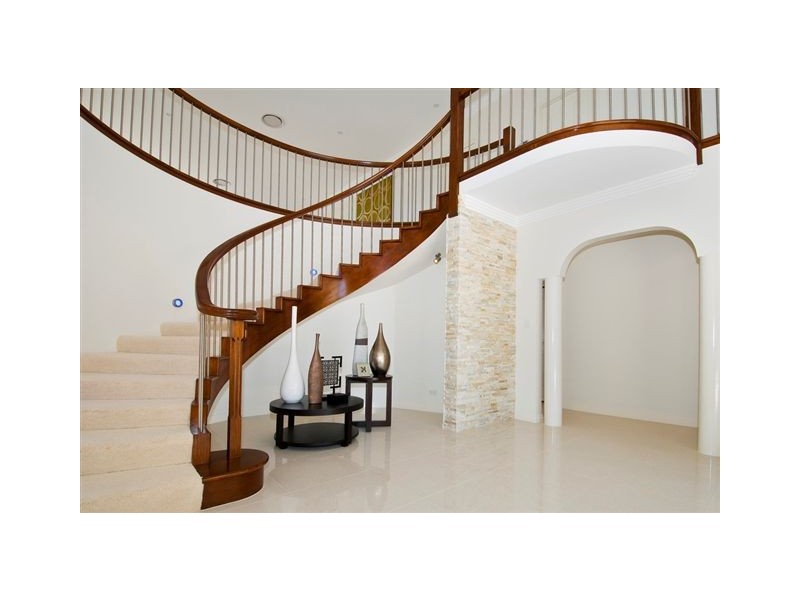 76 Charolais Crt, Benowa QLD 4217