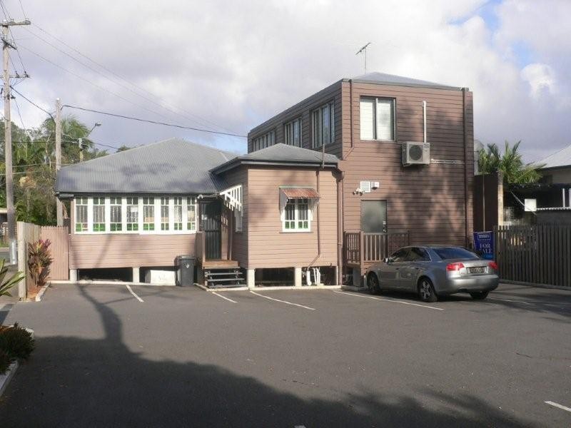 87 Riding Road, Hawthorne QLD 4171