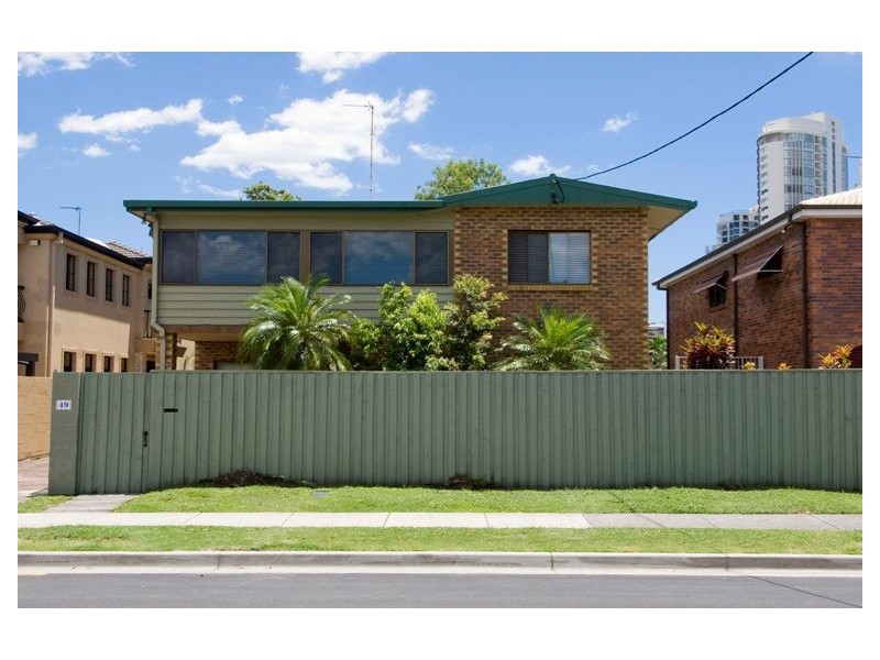 49 WOODROFFE AVENUE, Main Beach QLD 4217