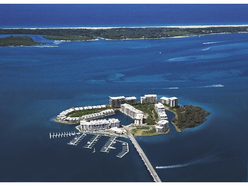 Paradise Point QLD 4216