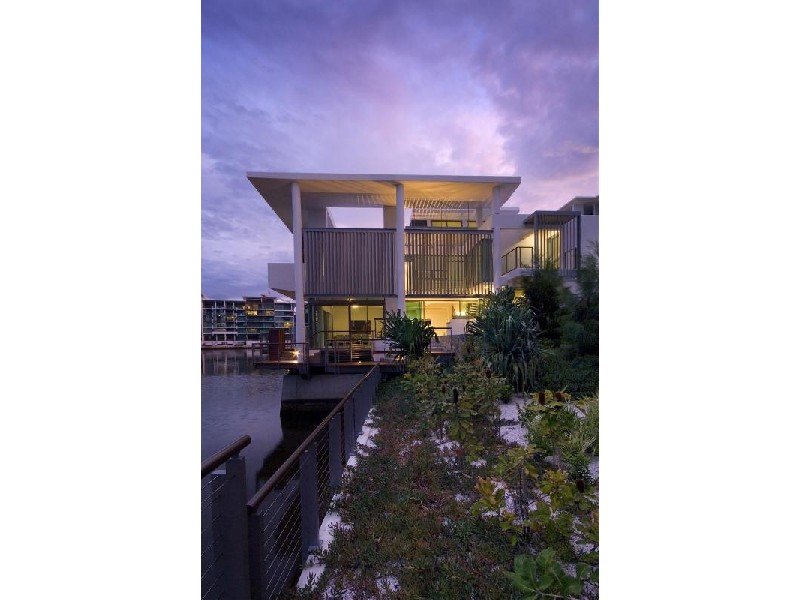 Paradise Point QLD 4216