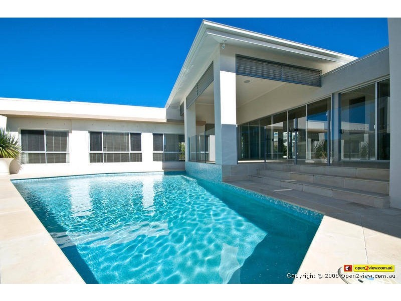 5004  Riverwood Grove  Royal Pines, Ashmore QLD 4214