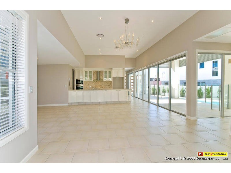 5004  Riverwood Grove  Royal Pines, Ashmore QLD 4214