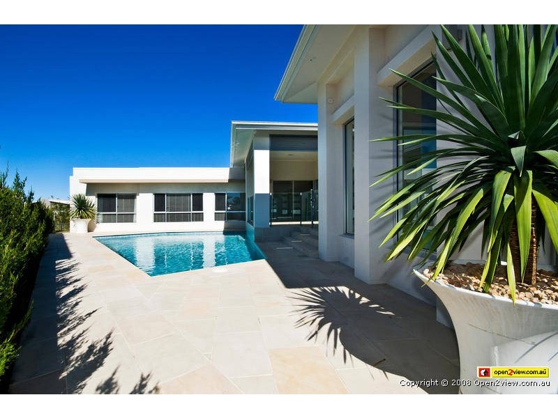 5004  Riverwood Grove  Royal Pines, Ashmore QLD 4214