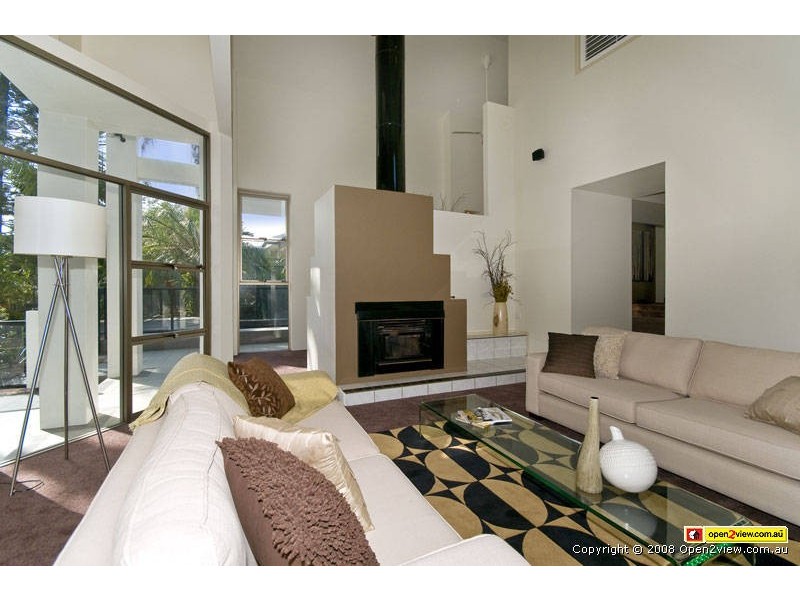 14  Coolong Cres, Carrara QLD 4211