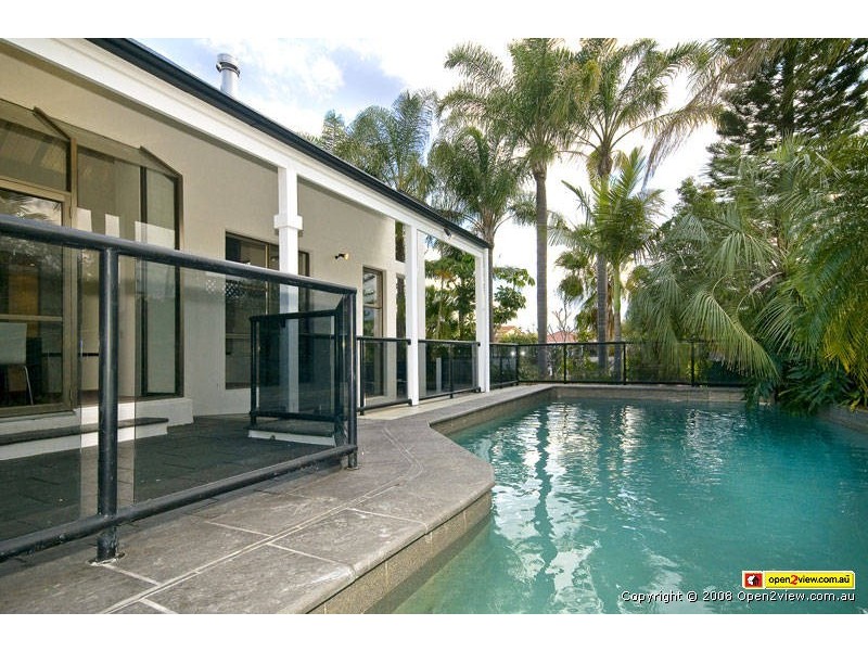 14  Coolong Cres, Carrara QLD 4211