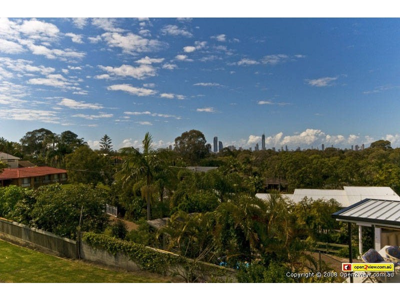 6 Bligh Court, Benowa QLD 4217