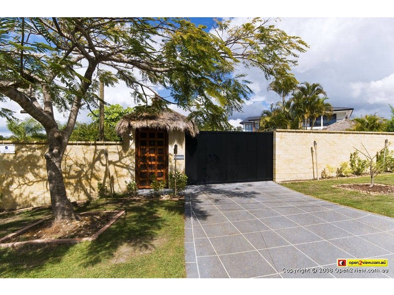6 Bligh Court, Benowa QLD 4217