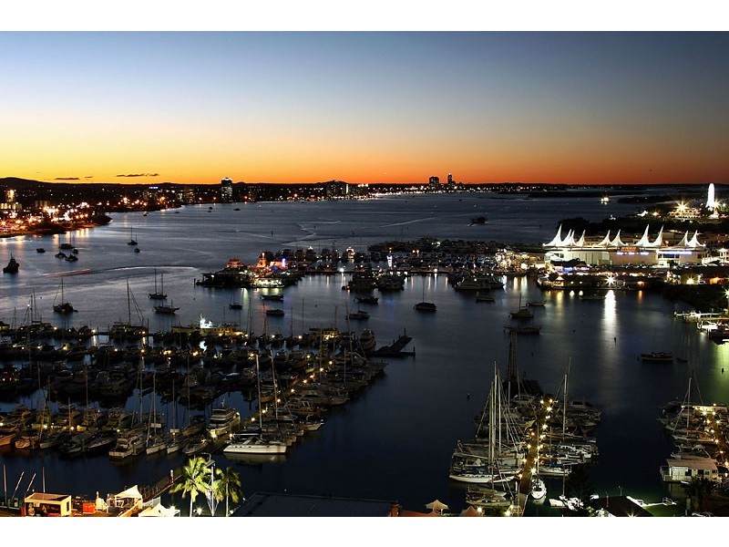 Unit   71 Pintari 13 Cunningham Avenue, Main Beach QLD 4217