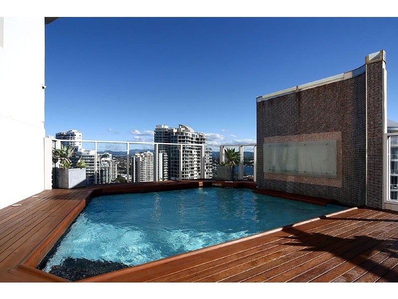 Unit   71 Pintari 13 Cunningham Avenue, Main Beach QLD 4217