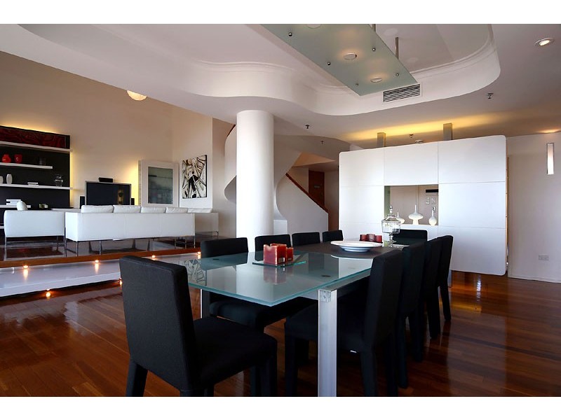 Unit   71 Pintari 13 Cunningham Avenue, Main Beach QLD 4217