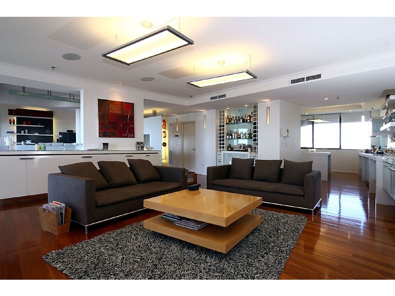 Unit   71 Pintari 13 Cunningham Avenue, Main Beach QLD 4217