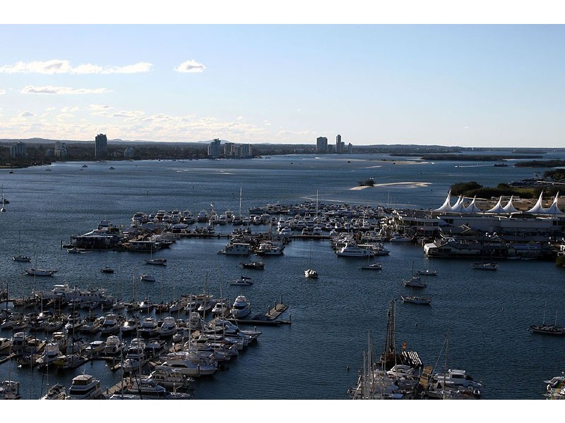 Unit   71 Pintari 13 Cunningham Avenue, Main Beach QLD 4217