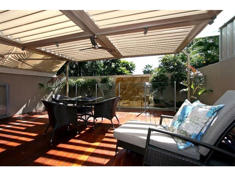 47a  Peak Avenue, Main Beach QLD 4217