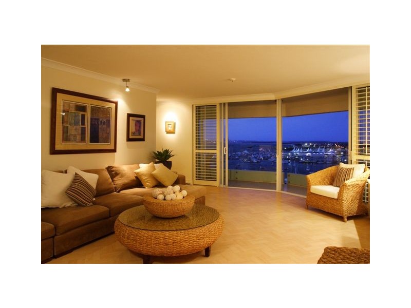 18 Macarthur Parade, Main Beach QLD 4217