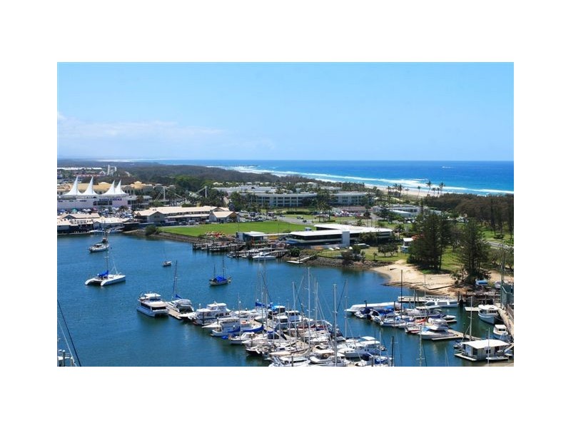 18 Macarthur Parade, Main Beach QLD 4217