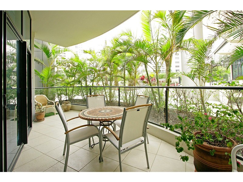 Level Grnd 1/11 Peak Avenue, Main Beach QLD 4217
