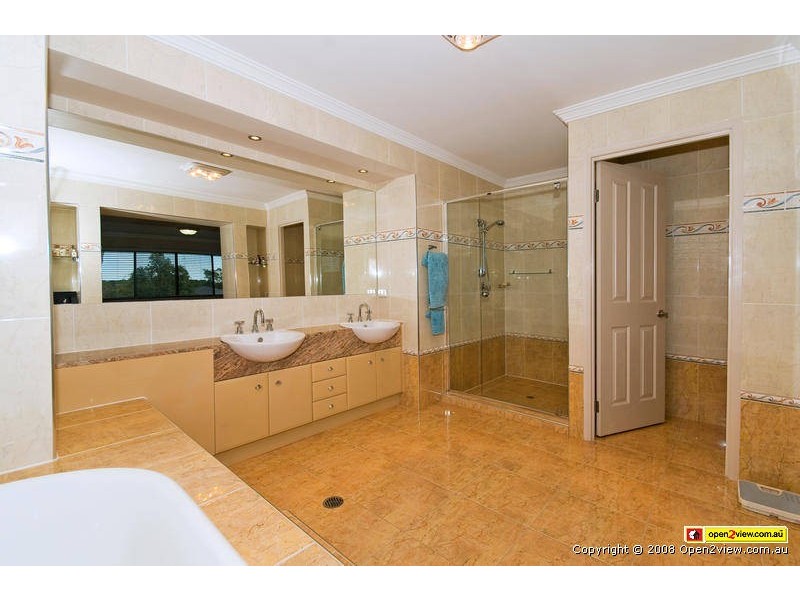 9 Sagitta Place, Robina QLD 4226