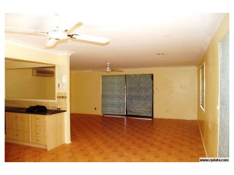24  Nankeen, Paradise Point QLD 4216