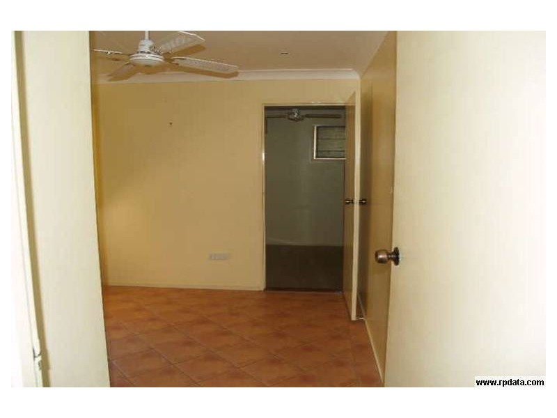 24  Nankeen, Paradise Point QLD 4216