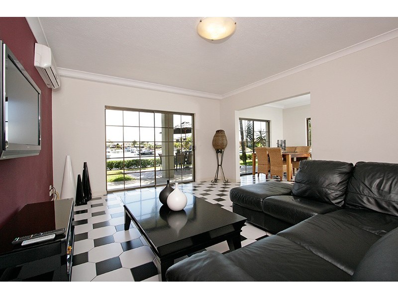 101 Columbus Drive, Hollywell QLD 4216