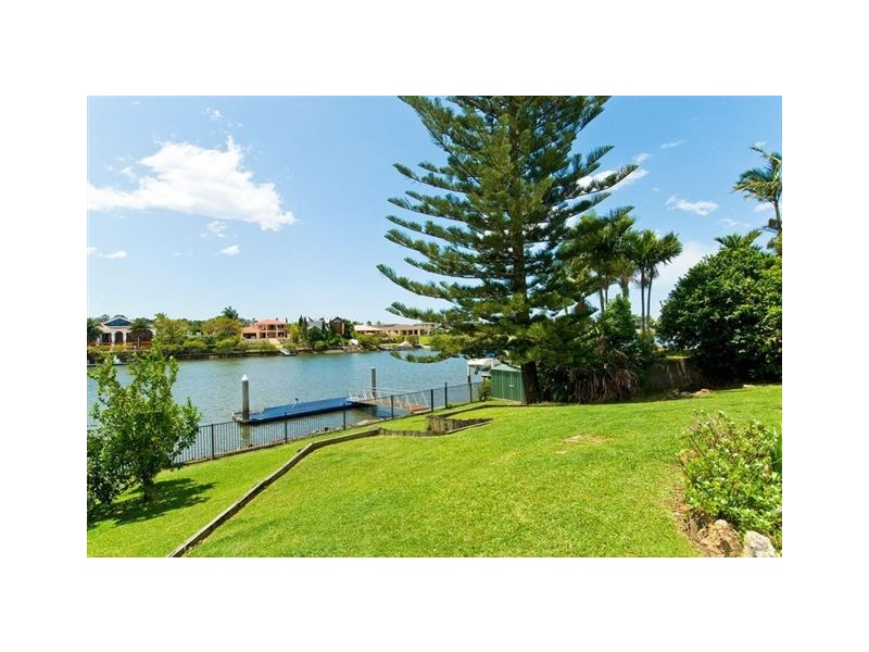 16 Garden Grove, Carrara QLD 4211