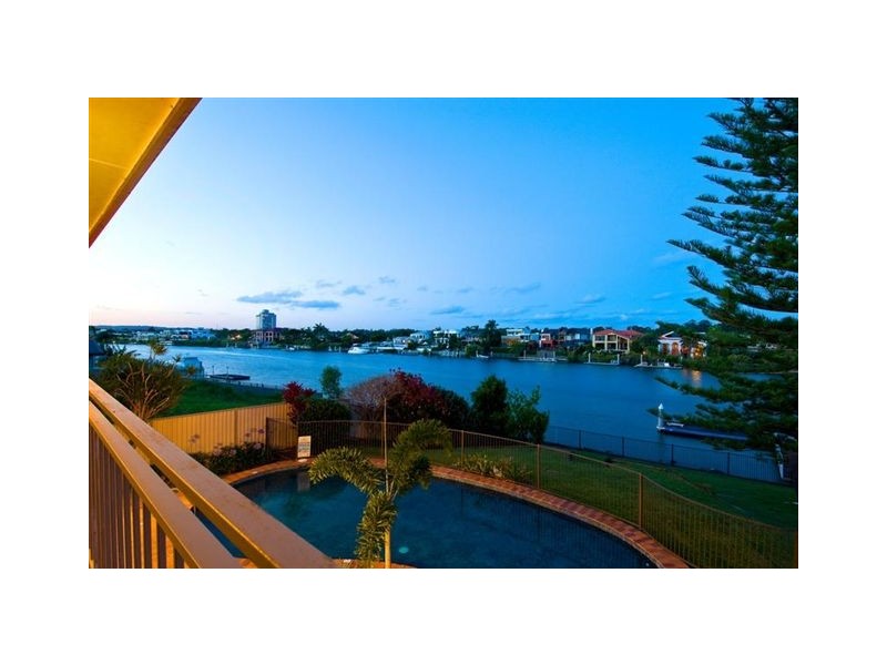 16 Garden Grove, Carrara QLD 4211