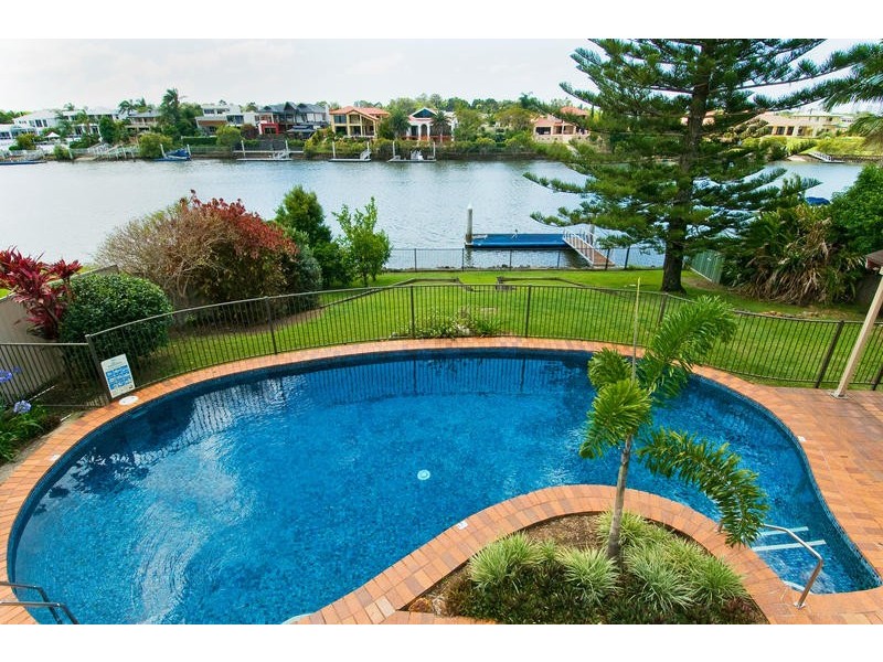 16 Garden Grove, Carrara QLD 4211