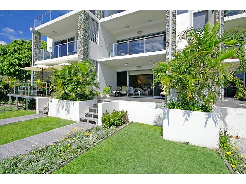 Level 1 2/27 Madang Crescent, Runaway Bay QLD 4216