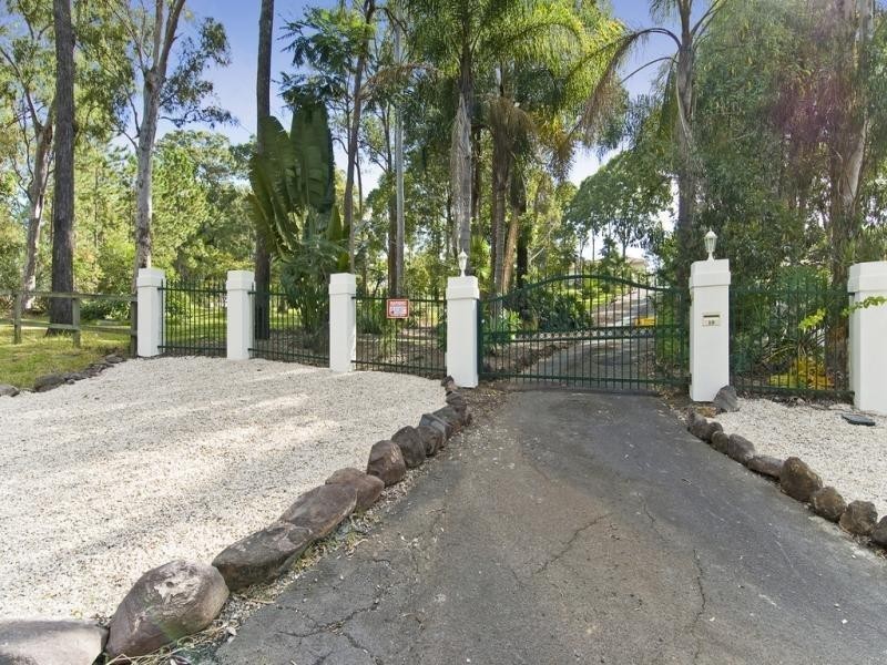 19 Tarawarra Avenue, Tallai QLD 4213