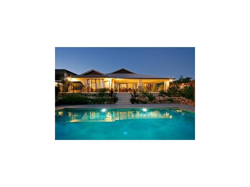 8  Kawana Crescent, Ashmore QLD 4214