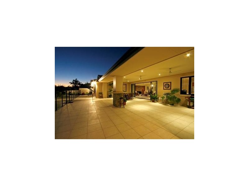 8  Kawana Crescent, Ashmore QLD 4214