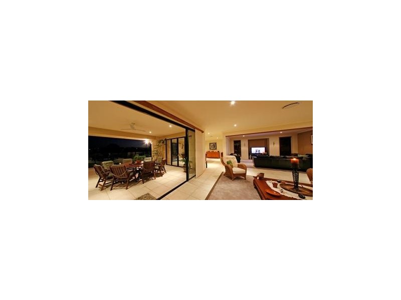 8  Kawana Crescent, Ashmore QLD 4214