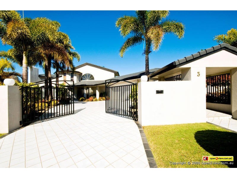 3 Chantilly Close, Benowa QLD 4217