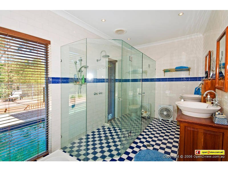 63  Bonogin road, Mudgeeraba QLD 4213