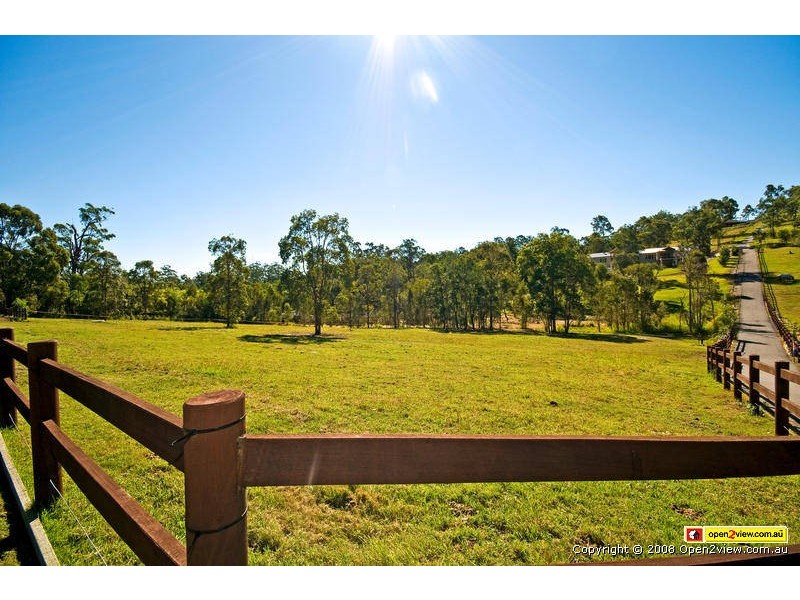 63  Bonogin road, Mudgeeraba QLD 4213