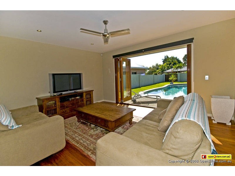 22  Kawana Cres, Ashmore QLD 4214