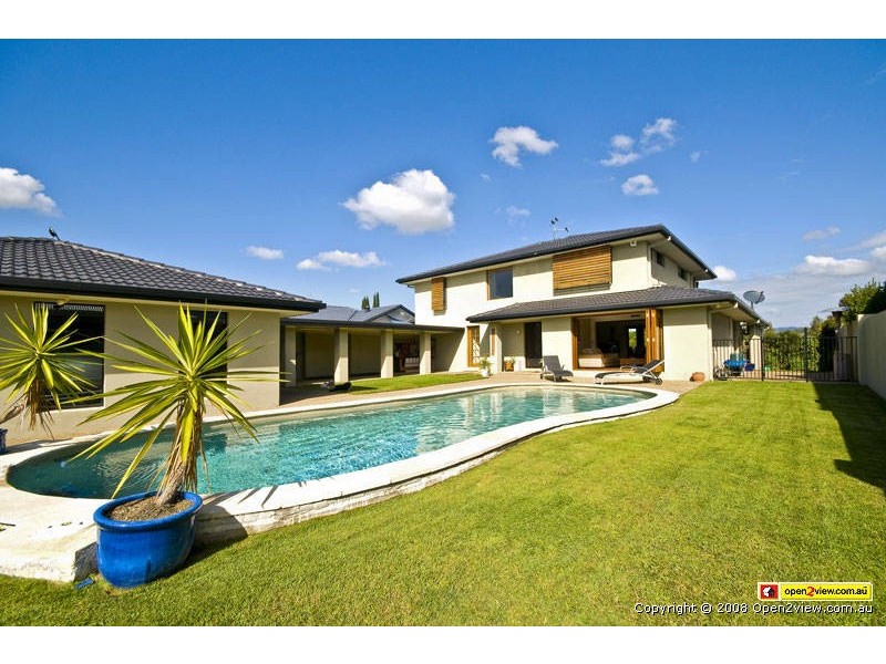 22  Kawana Cres, Ashmore QLD 4214