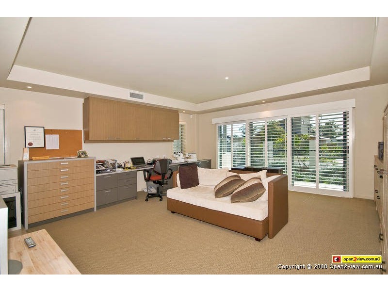 10 Corvus Way, Robina QLD 4226