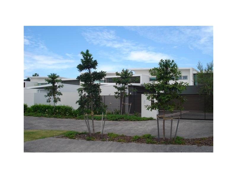 7506 Springfield Drive, Hope Island QLD 4212