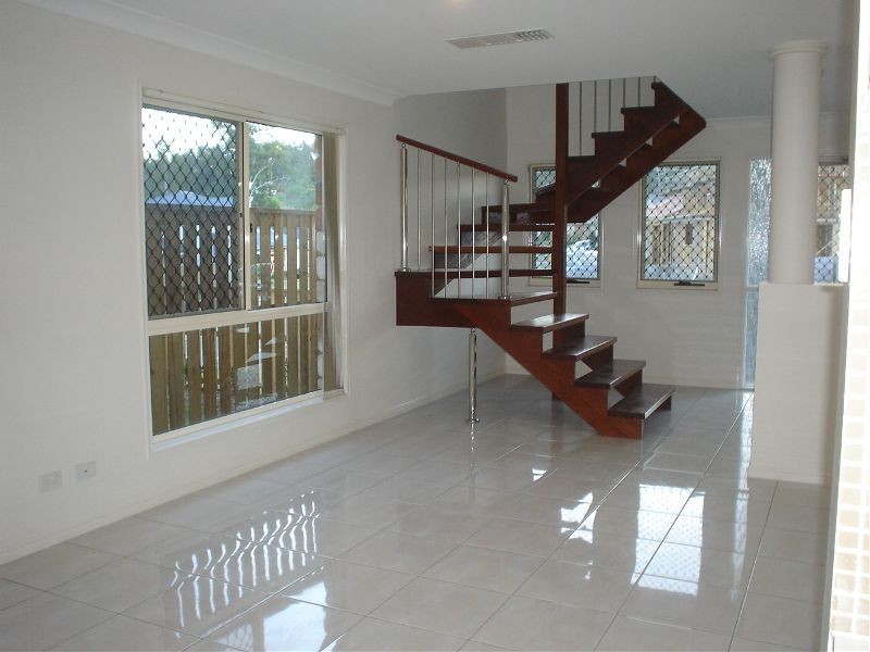 2/28 Lauren Grove, Upper Coomera QLD 4209