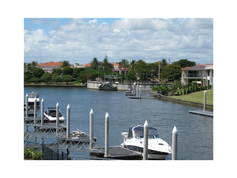 7408 Ellensbrook Drive, Hope Island QLD 4212