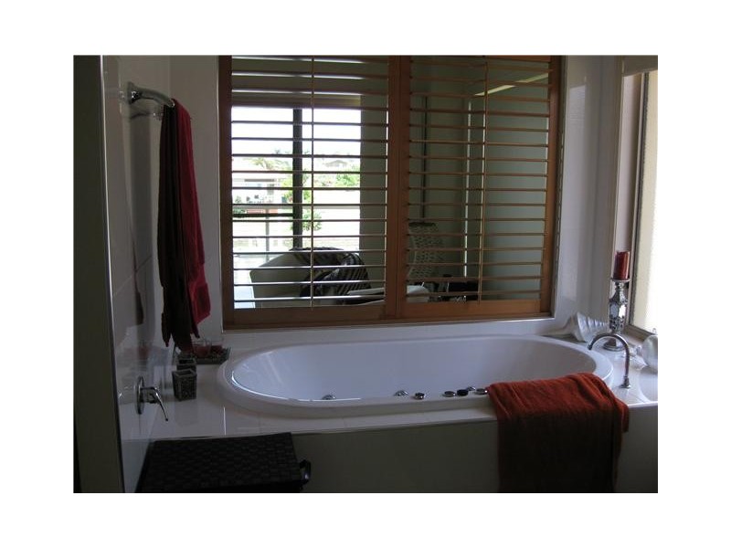 7408 Ellensbrook Drive, Hope Island QLD 4212