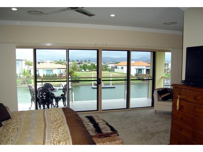 7408 Ellensbrook Drive, Hope Island QLD 4212