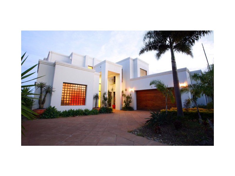 41 King Arthurs Court, Sovereign Islands QLD 4216